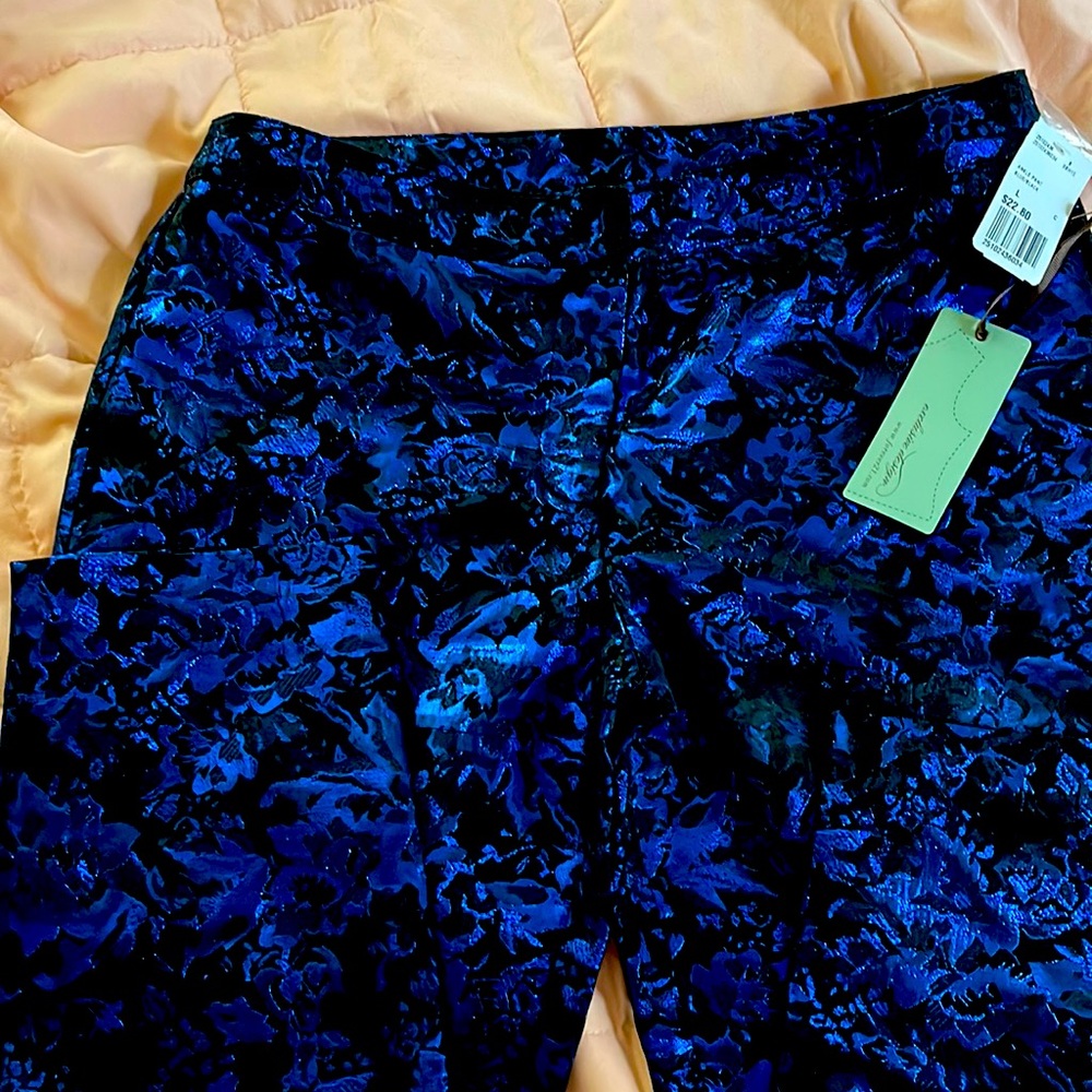 Beautiful pants.  Metallic shine in royal blue and black